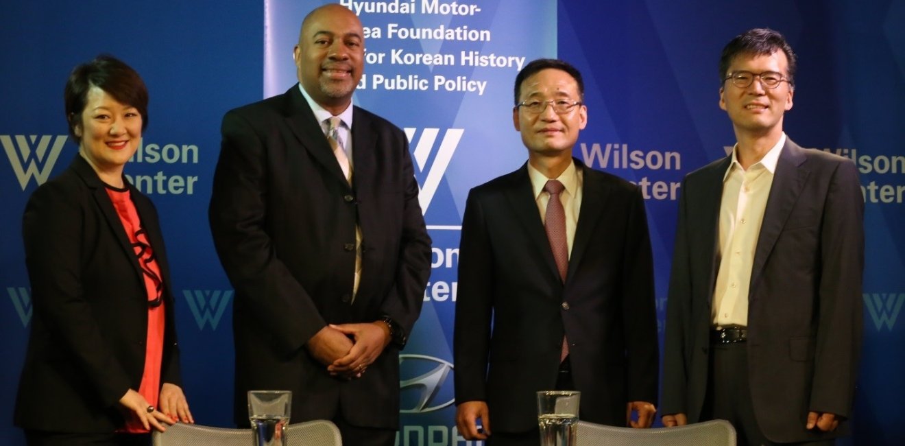 Wilson Center and Institute for Peace and Unification Studies at Seoul National University Sign MOU