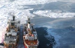 Photo of two icebreakers